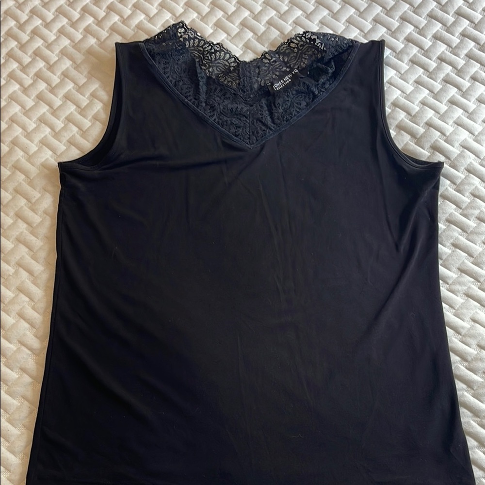 Jones New York Black Sleeveless Tank Top with Lace Trim